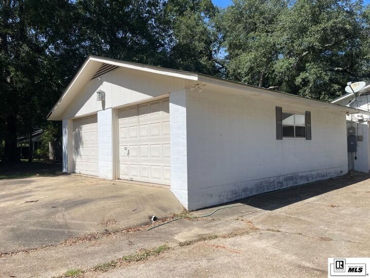 Property Photo:  214 Boles Street  LA 71269 