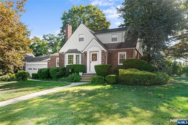 824 Summit Avenue  Hackensack NJ 07601 photo