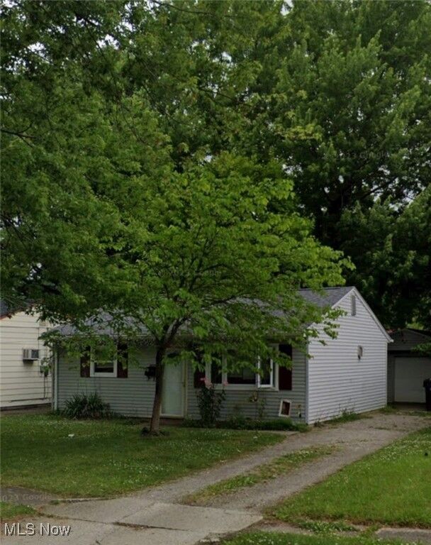 Property Photo: 608 Baldwin Street OH 44035