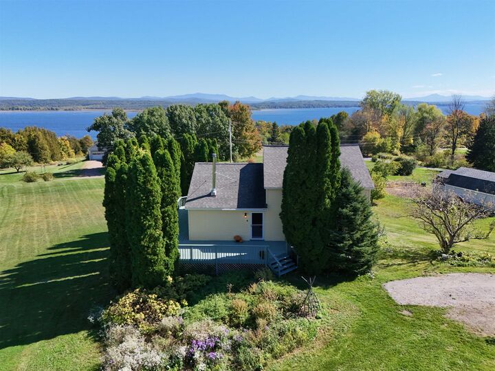 Property Photo:  4 Sandbar Heights Drive  VT 05486