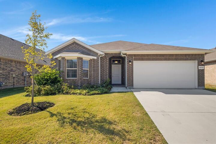 Property Photo: 15721 Euston Terrace TX 76247