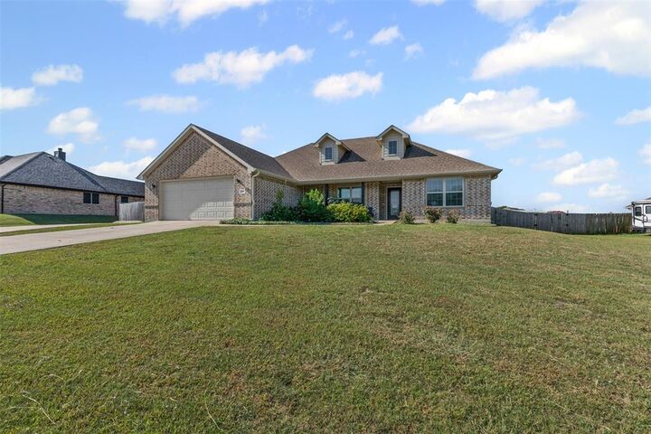 Property Photo:  216 Grant Drive  TX 75189 