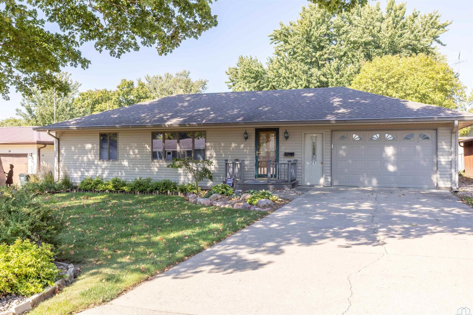 Property Photo: 21 Elmwood Drive IA 51034