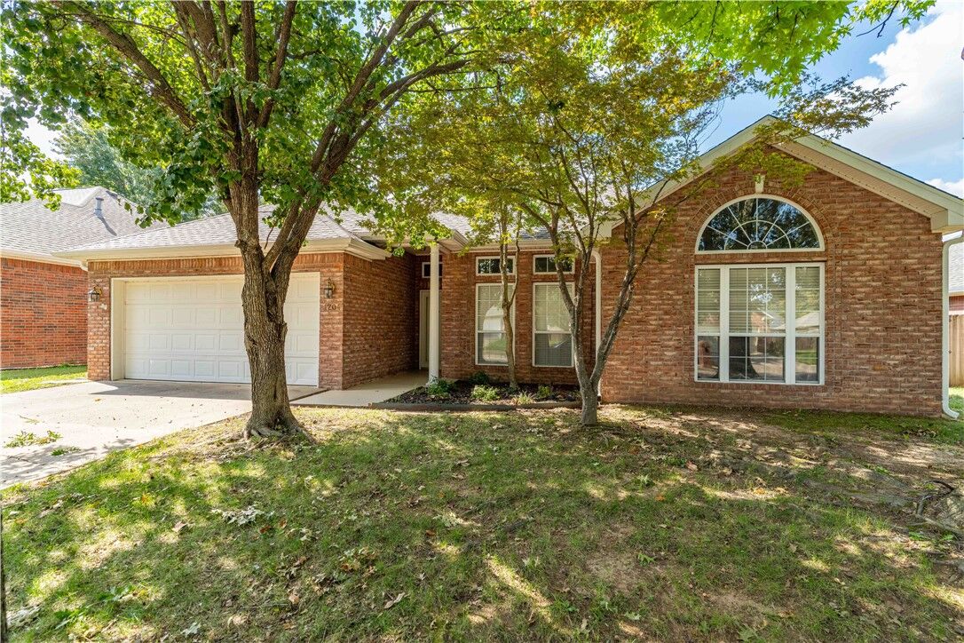 Property Photo:  1204 36th Street  AR 72756 