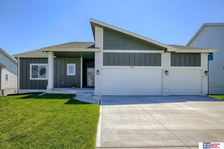 9221 S 177th Street  Omaha NE 68136 photo