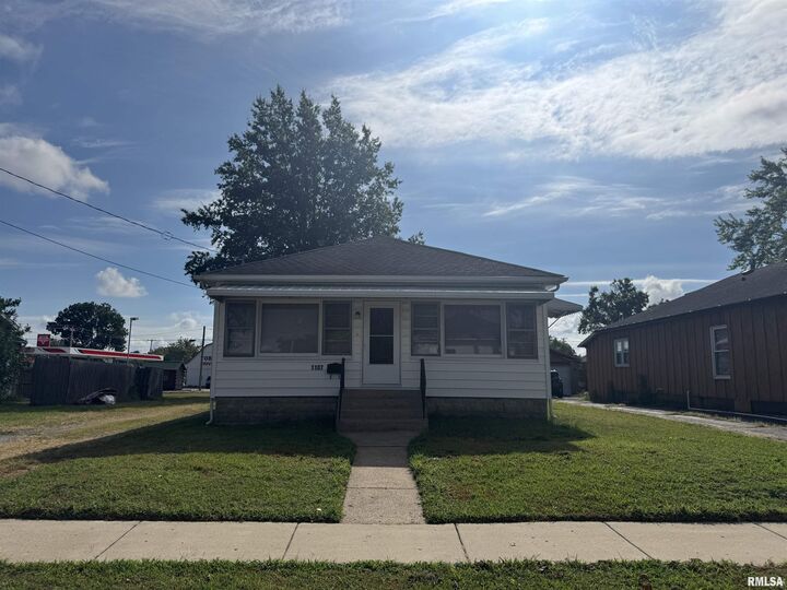 1107 N State Street  Marion IL 62959 photo