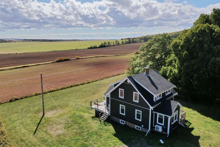 Property Photo: 662 &Amp 664 Long River Road PE C0B 1M0