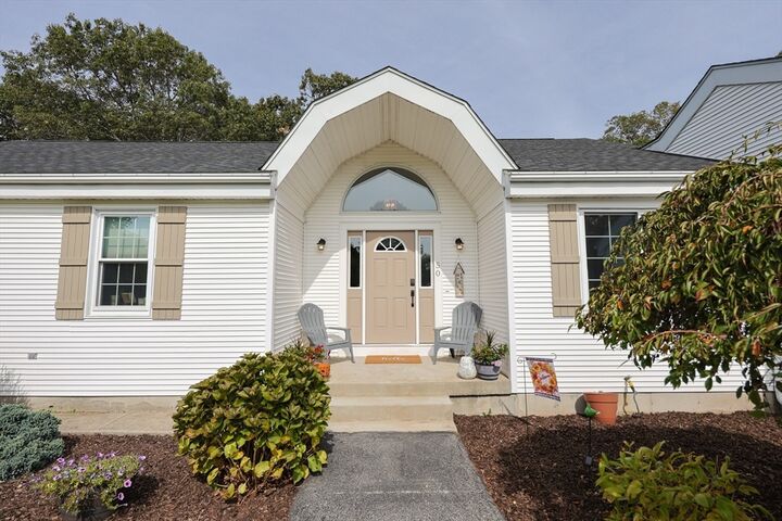 Property Photo:  50 Dexter Ave  MA 02771 