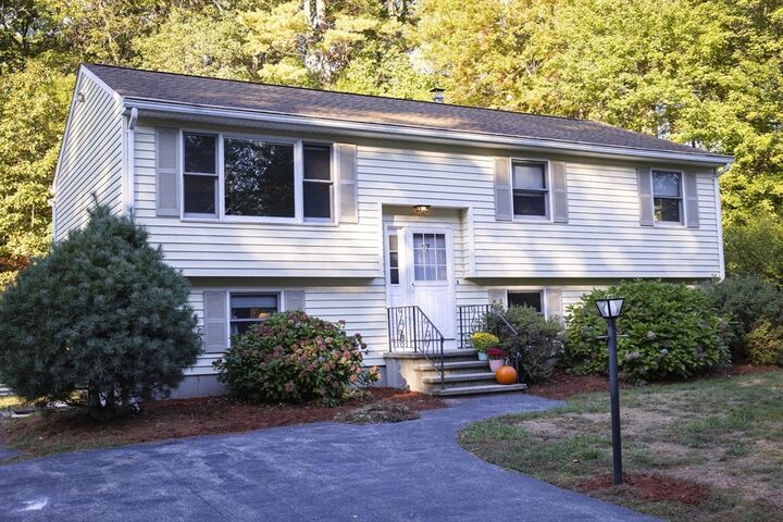 17 Ben Pl  Billerica MA 01821 photo