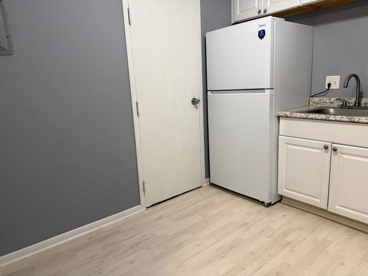 Property Photo:  302 Boston Post Rd 10  MA 01752 