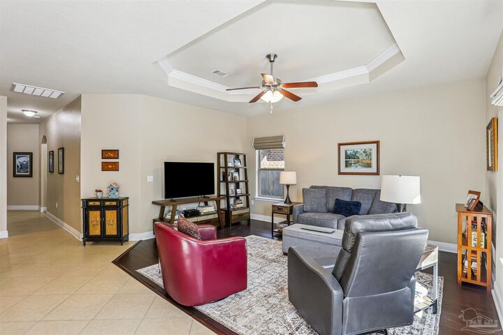 Property Photo: 1806 Coast Ct FL 32563
