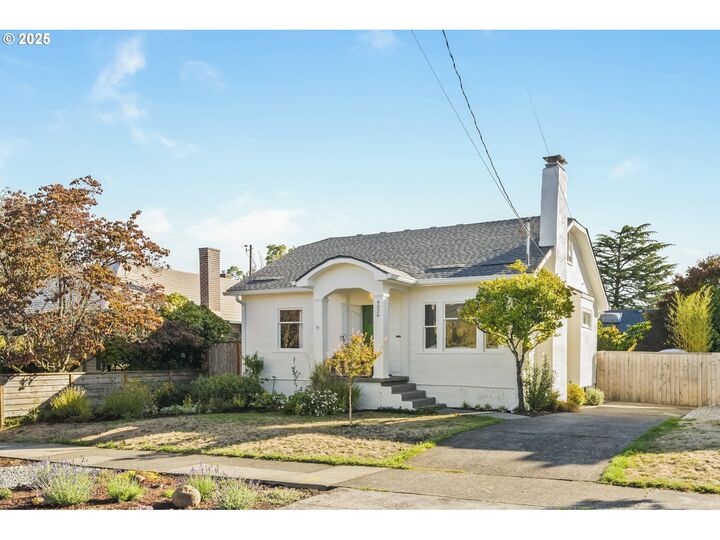 Property Photo:  4026 NE 64th Ave  OR 97213 