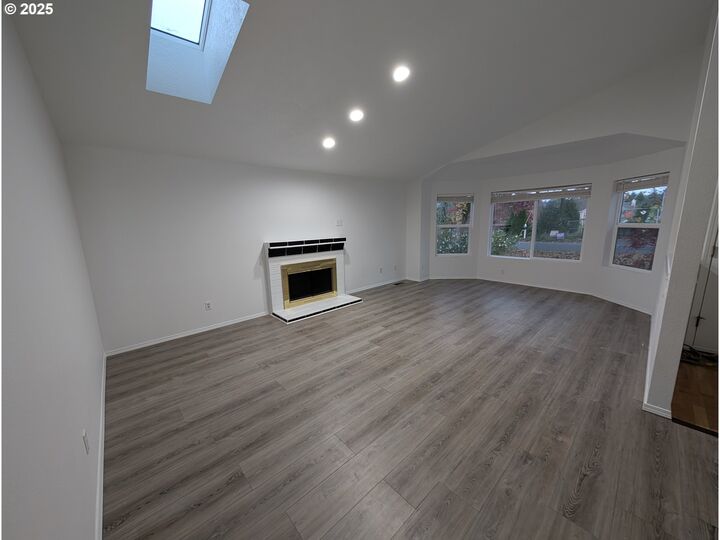 Property Photo:  7321 SW 52nd Ave  OR 97219 