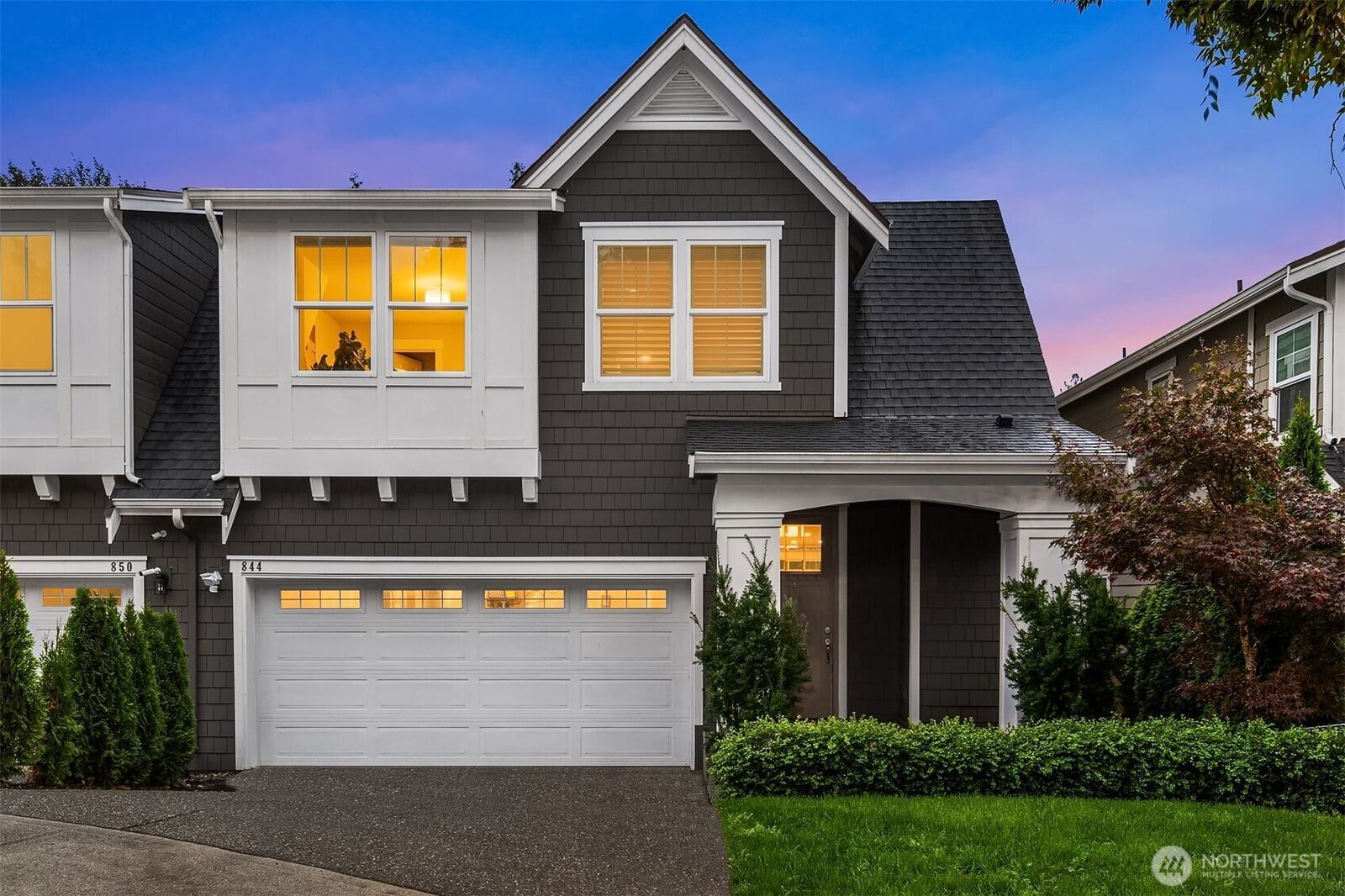 Property Photo:  844  224th Avenue NE  WA 98074 