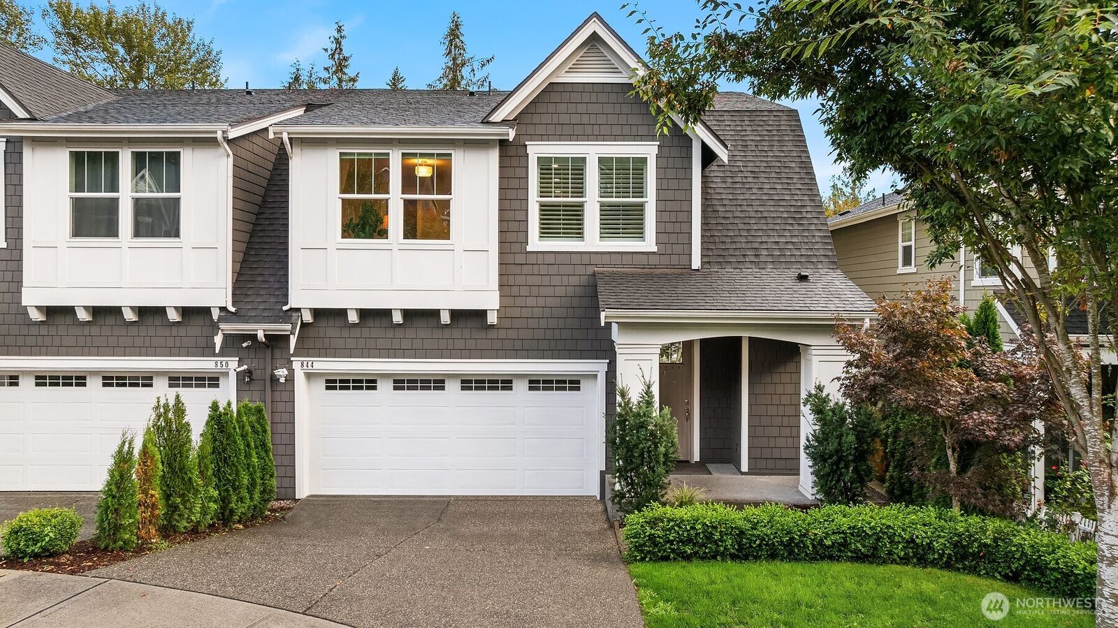 Property Photo: 844 224th Avenue NE WA 98074