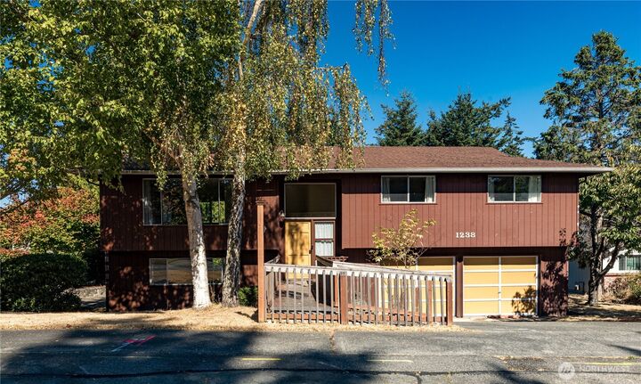 1238 SW Lopez Drive  Oak Harbor WA 98277 photo