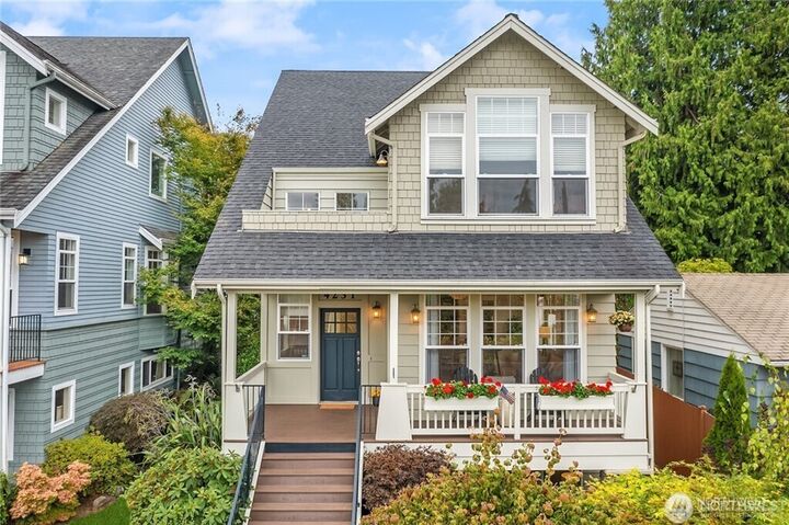 Property Photo:  4231  Williams Avenue W  WA 98199 