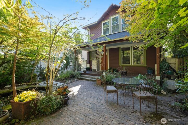 825  15th Avenue  Seattle WA 98122 photo