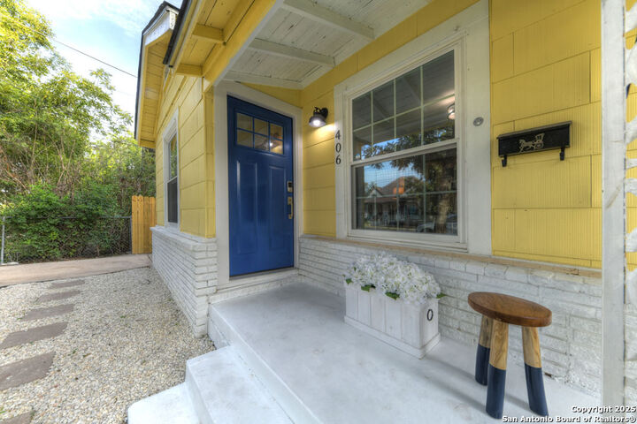 Property Photo: 406 McKinley TX 78210