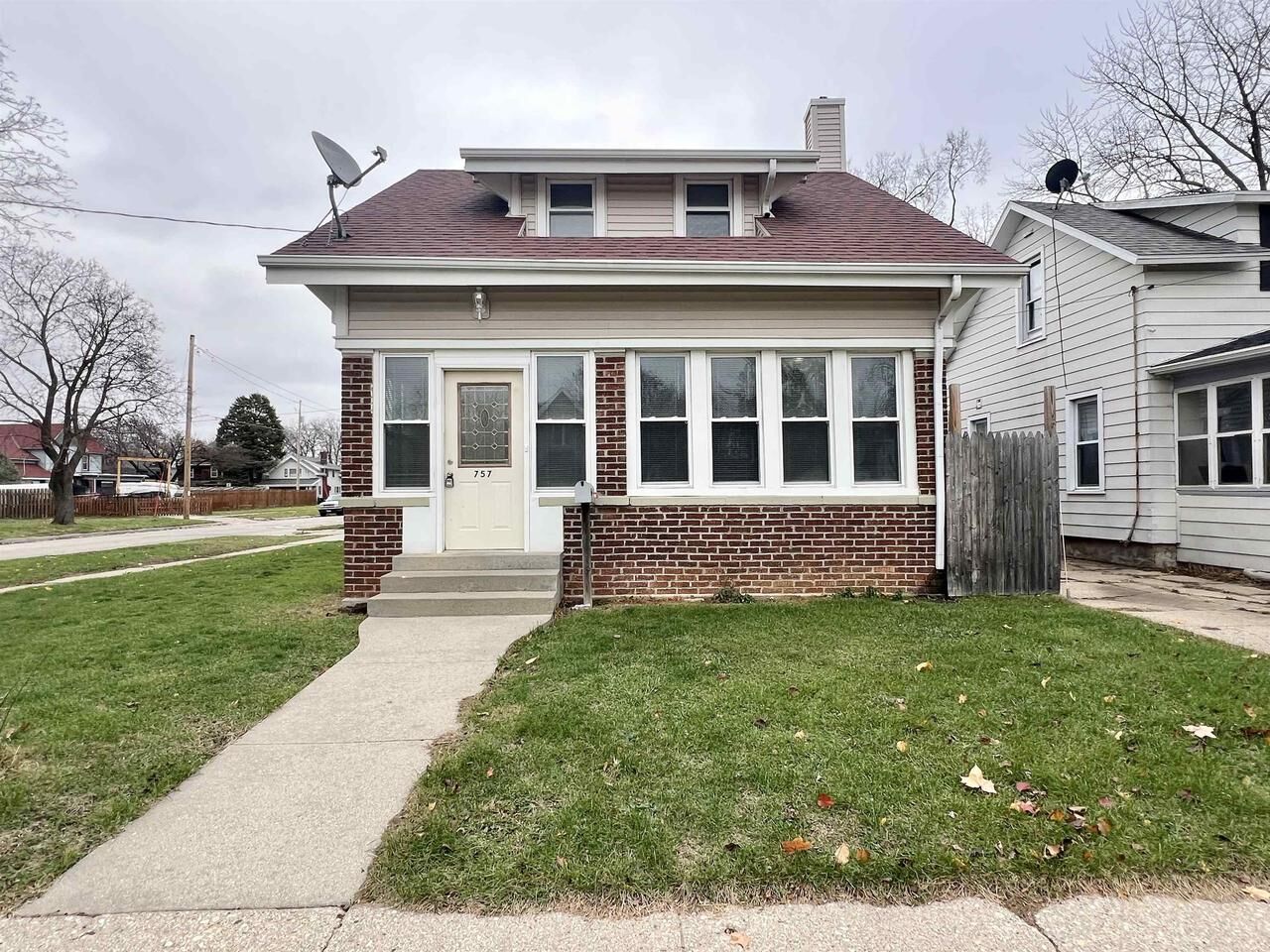 Property Photo:  757 Vine Street  WI 53511 