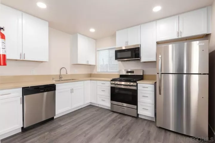 Property Photo:  2862 Franklin Ave  CA 92113 