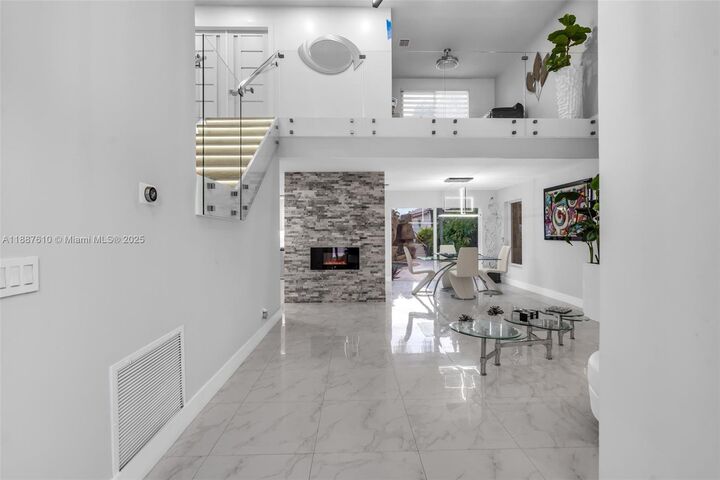 Property Photo: 612 SW 179th Ave FL 33029