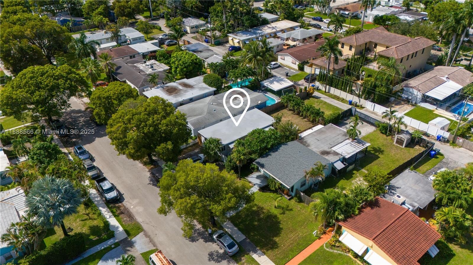 Property Photo:  1625 Fletcher Street  FL 33020 