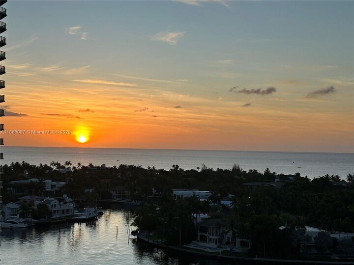 Property Photo: 20185 E Country Club Dr 1409 FL 33180