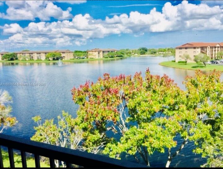 Property Photo: 1201 SW 141st Ave 407J FL 33027