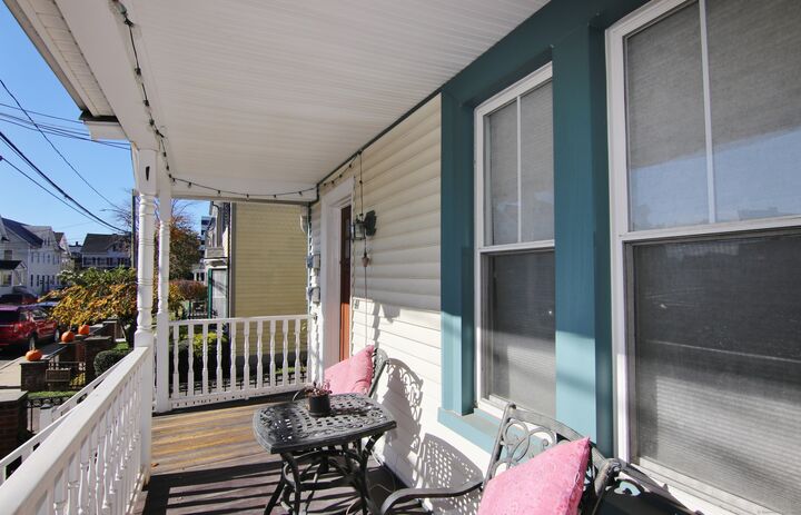 Property Photo: 11 Dolsen Place 1 CT 06901