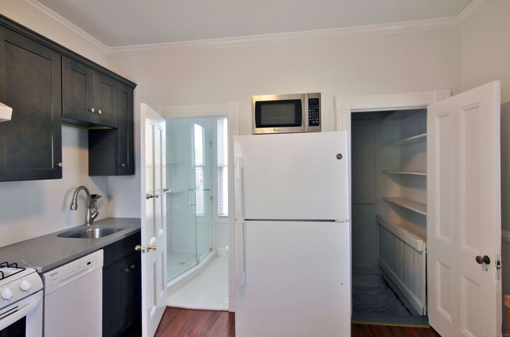 Property Photo: 11 Dolsen Place 1 CT 06901