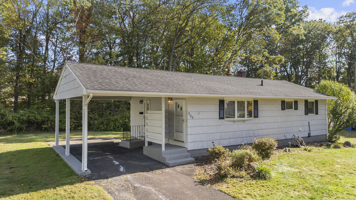 Property Photo:  409 4th Ridge Road  CT 06492 