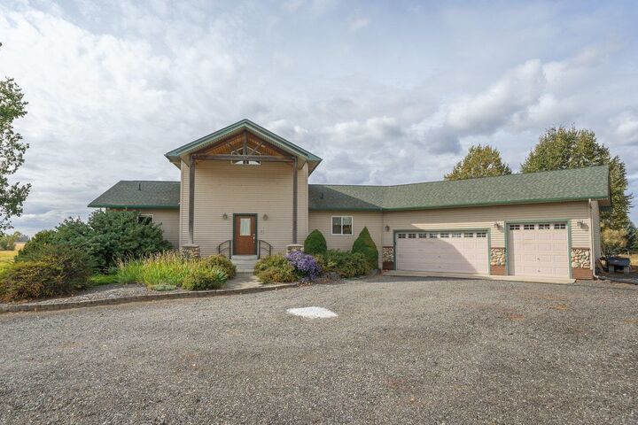 Property Photo: 93 E Stutler Rd WA 99224