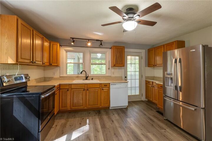 Property Photo: 196 Sunset Drive NC 27045