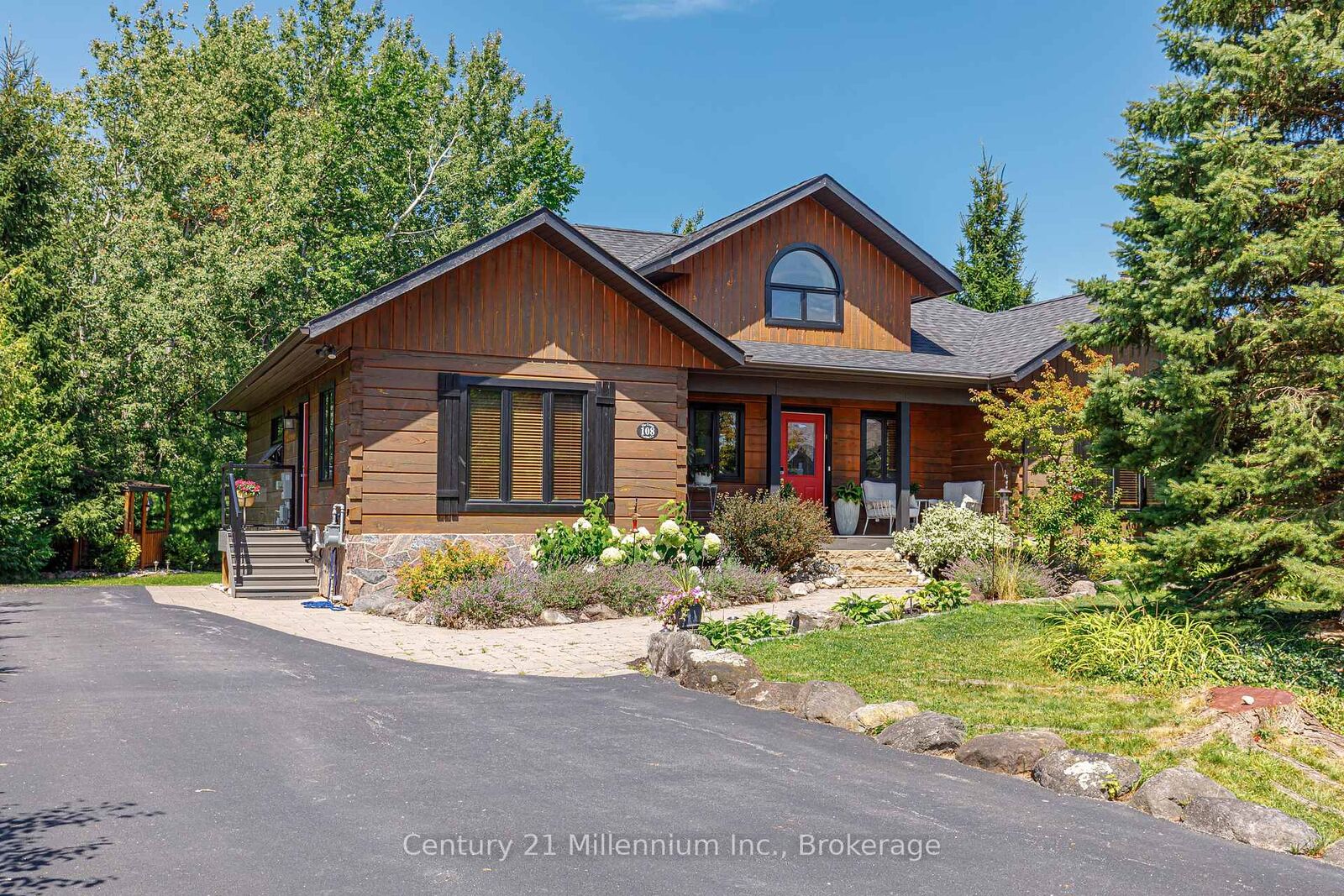 Property Photo:  108 Cortina Crescent  ON L9Y 3Z2 