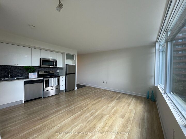 Property Photo:  25 Telegram Mews 609  ON M5V 3Z1 