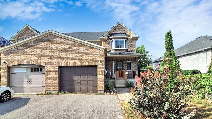 Property Photo: 138 Tunbridge Road ON L4M 6T1