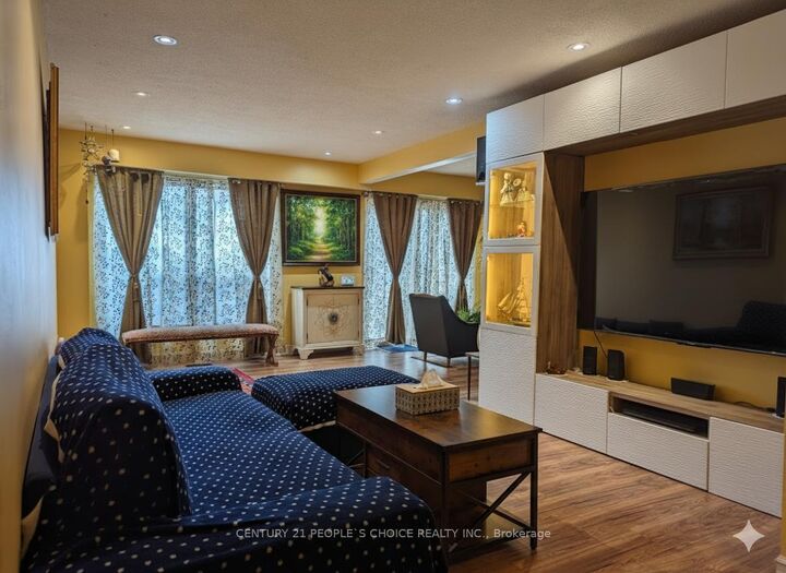 Property Photo:  128 Greenwich Square  ON M1J 3L3 