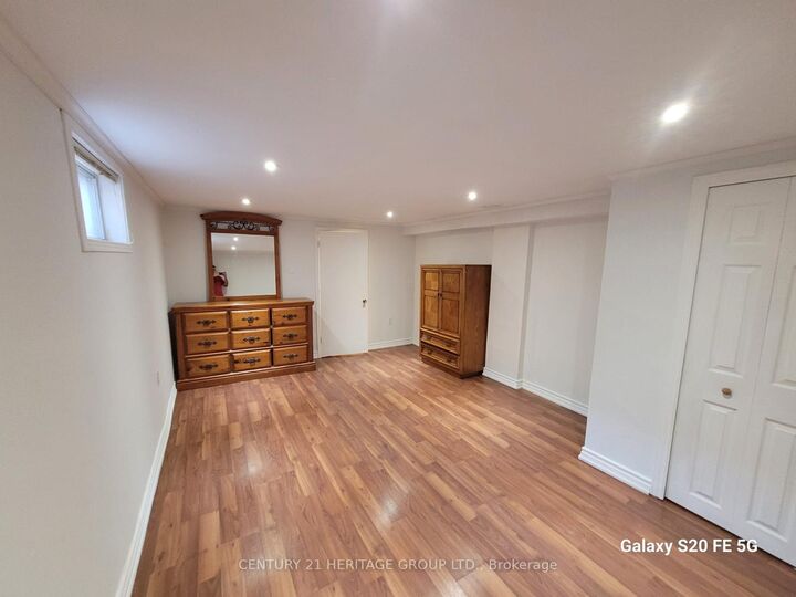 Property Photo: 26 Richardson Drive Basement ON L4G 1Z1