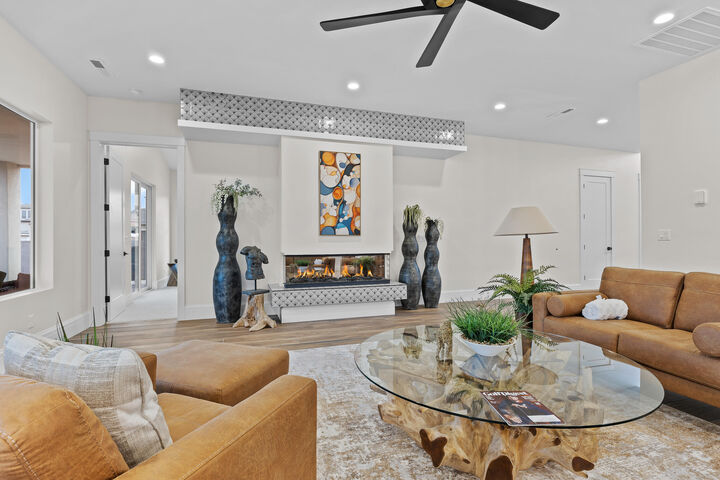 Property Photo: 1108 N Florence Cir UT 84737