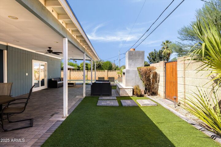 Property Photo:  2126 W Cambridge Avenue  AZ 85009 