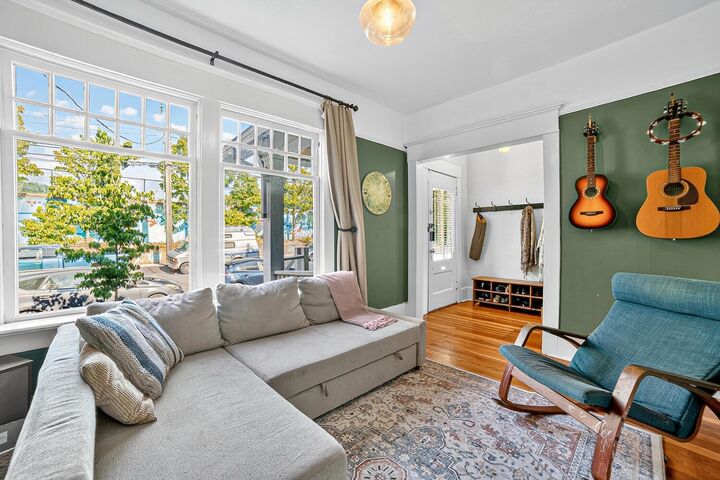 1113 McLean Drive  Vancouver BC V5L 3N5 photo