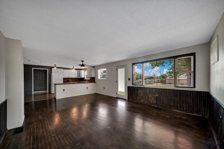 Property Photo: 222 Vilas SD 57744
