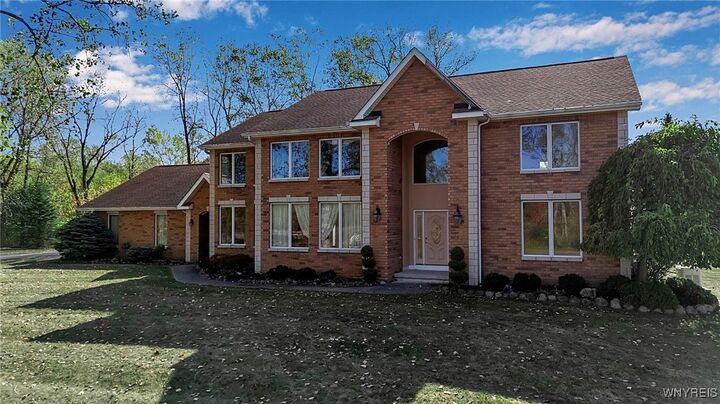 4505 Timberlake Drive  Clarence NY 14031 photo