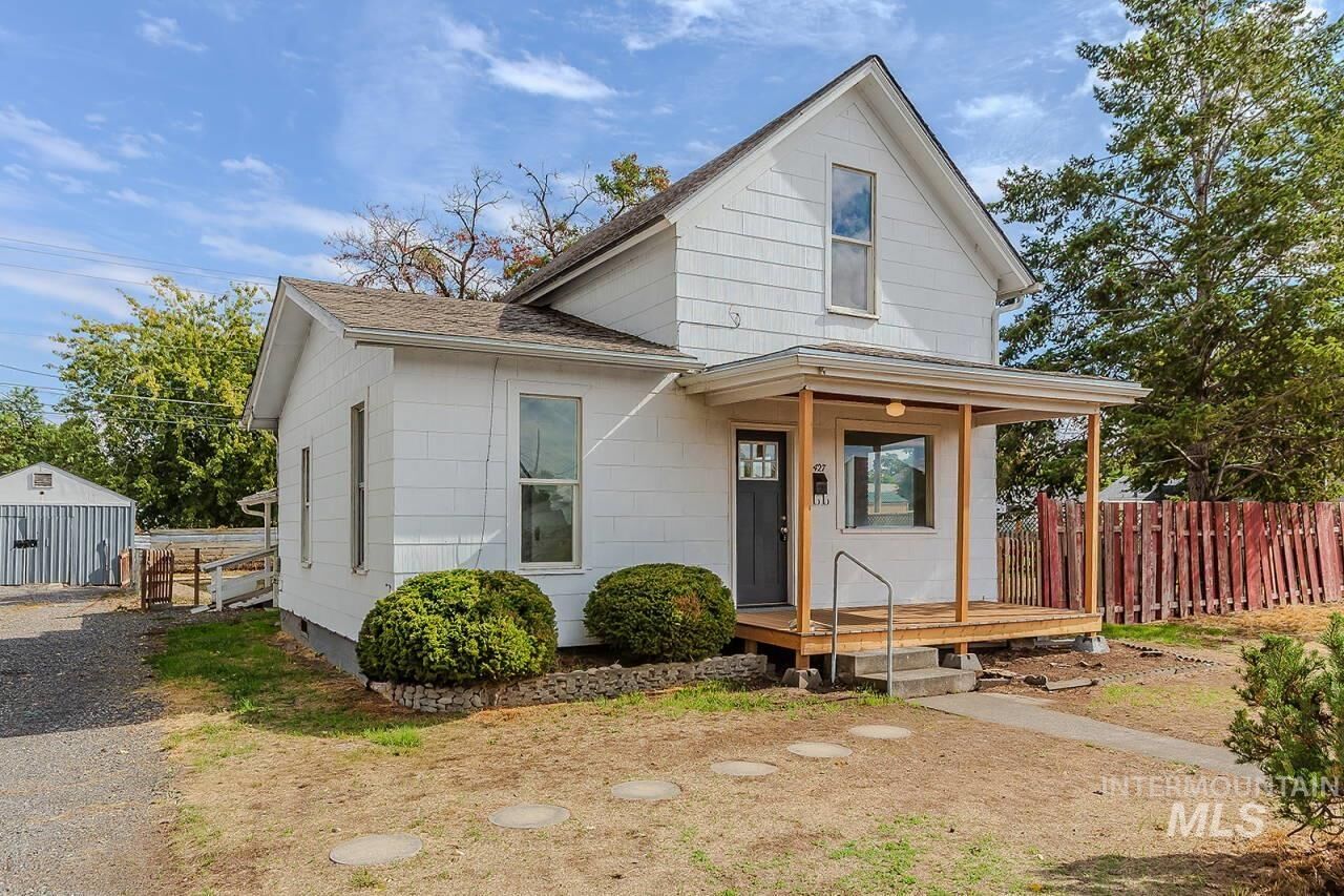 Property Photo: 427 10th Street WA 99403