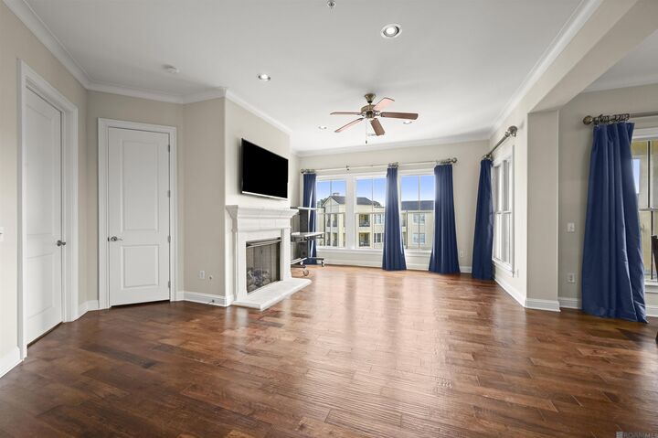 Property Photo:  990 Stanford Ave #504  LA 70808 