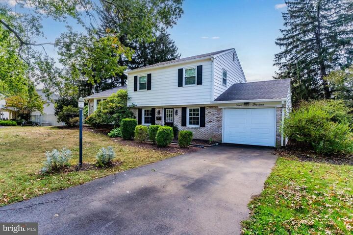 Property Photo:  414 Deerfield Road  PA 17011 