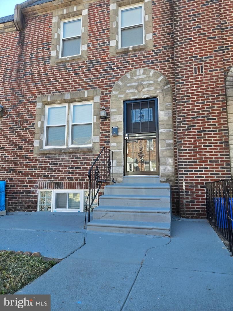 Property Photo:  1304 Fanshawe Street  PA 19111 
