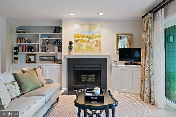 Property Photo: 5 Spa Creek Landing Landing A1 MD 21403