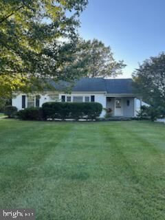 Property Photo: 2007 Meadow Ridge Drive PA 17601